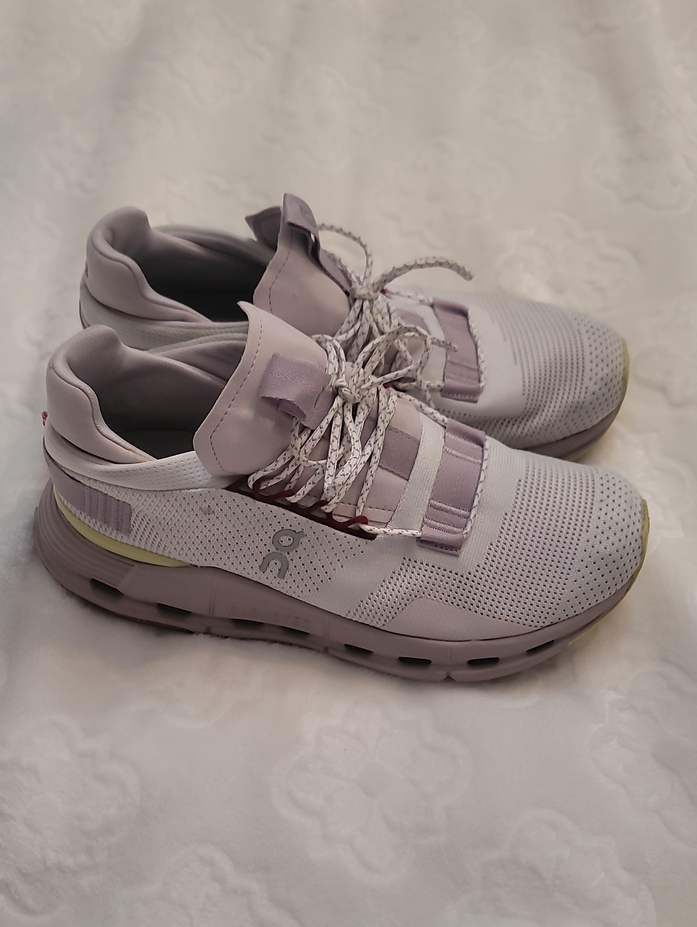 On Running Women's Lilac/White Athletic Sneakers